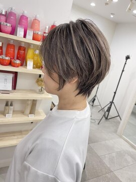 ジゼル(gisele) (稲毛)ショートカット ハイライト