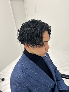 ブリックメン(BLICMEN.) センターパート×パーマ