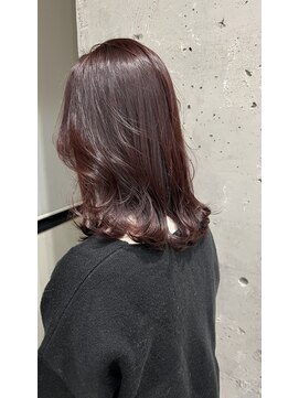 ミューズ(Meuz) 鎖骨レイヤー×艶レッド