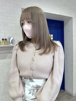 シェミール(CHEMIR)&nbsp;韓国風レイヤーウルフハッシュカットミルクティーベージュ四日市