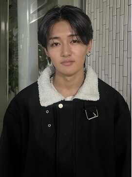 ゼストプール(ZEST POOL) センターパート　シースルーバング　韓国ヘア　カルマヘア