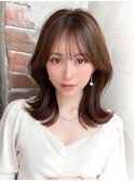 韓国風レイヤー/外ハネくびれ/ミディアムレイヤー/ぱっつん前髪