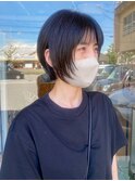 シュッとしすぎないショート