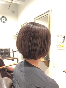 ヘアー グリーン(hair green) 40代50代60代/ショートボブ/大人ショート/丸みショートボブ