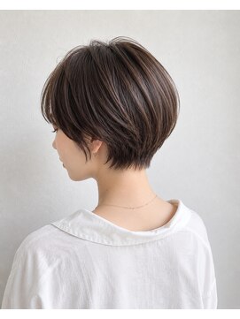 ヘイ 松本店(HEY) 【HEY 松本】耳掛けマッシュショート×透明感ミルクティベージュ