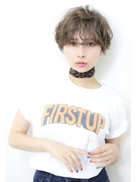 パシフィックダズールバトン(Pacific Dazzle baton) 夏のカジュアルパーマショート