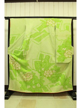 ルナクレセント (Luna crescent) 振袖A-6　￥11500～(着付料込み)　＊　成人式プラン　￥20000～