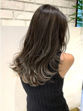 トルネード(TORNADO) 大人のハイライトバレイヤージュ白髪ぼかし