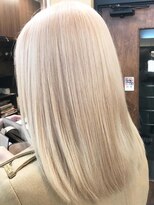 カルフール ロコ 草加西口店(Carrefour LOCO)&nbsp;☆LOCO☆外国人風ホワイトヘアー