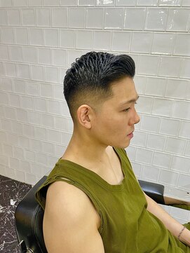 メリケンバーバーショップ フクオカ(MERICAN BARBERSHOP FUK) かき上げヘアショートレイアーくせ毛風パーマコンマヘアS13