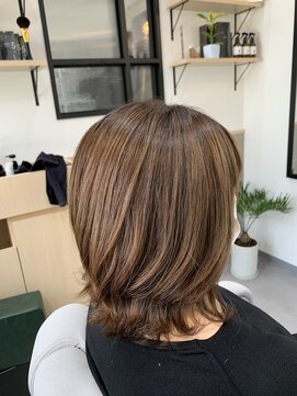 クレイドル(cradle) しっとり大人の艶髪にクレイドルデザインカット&カラー