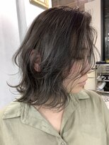 ナイン 麻布十番(NINE)&nbsp;カーキで大人可愛い