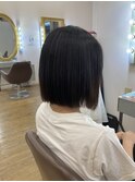 黒髪×切りっぱなしボブ