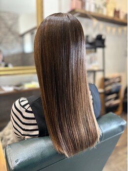 ルテラ(Lutella)の写真/【ダメージが少ない酸性ストレート】癖やうねり、広がりなどのお悩みを解決し、ずっと触れたくなる髪へ◎