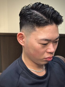 ヒロギンザ 大阪本店(HIRO GINZA) アイロンパーマ×スキンフェード