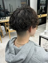 ビューナゴヤ 名駅(VIEW NAGOYA)&nbsp;メンズ/サーフカール/刈り上げセンターパート/波巻きツイスパ