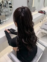 アールプラス 新宿(ar+)&nbsp;【新宿駅/新宿三丁目/ヘアセット/リボンヘア/お呼ばれヘア】