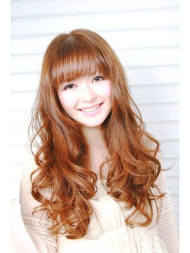 ピンナップガール pinup girl 大人可愛さが溢れるしなやかウェーブのロングスタイル