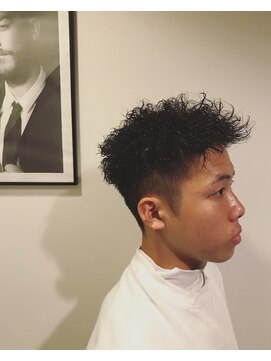 ネクサスアンドコー 錦糸町店(NEXUS&Co.) ツイストショート 【錦糸町】[Men's]<理容室>