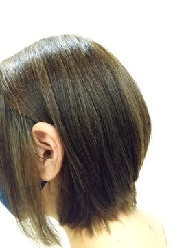 モプレア(MOPLEA) ショートボブ×ハイライトカラー