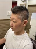 ボリューム出しナチュラルアイロンパーマソフモヒ風ビジネスヘア