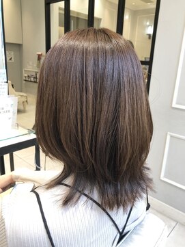 ネオリーブギンザ 銀座店(Neolive GINZA) レイヤーミディアムヘア　グレージュカラー　髪質改善カラー