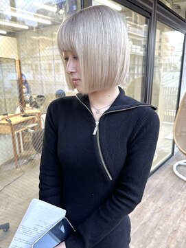 オプス 大名店(Ops) ホワイトミルクブロンド