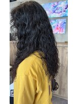 テト(teto)&nbsp;スパイラルパーマ/レイヤーカット/ブリーチ/透明感カラー