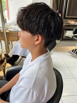 アイズ 海老名(AIZU)&nbsp;波巻きパーマ 緩め波巻きパーマ メンズカット 眉毛 マッシュ