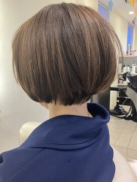 サロン ド コワフュールシェ トモ(salon de coiffure chez tomo) グラディションボブ