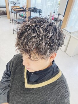 メンズチェレ 金剛店(MEN’s Chere) メンズマッシュウルフカット・波巻きスパイラルパーマ・眉毛