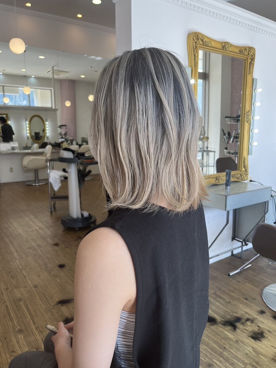 2026年夏】ショート グラデーションの髪型・ヘアアレンジ｜人気順