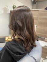 ふんわりミディアムスタイル