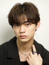 爽やかなセンターパートや王道なマッシュでも相性抜群のフェザーパーマ。[川越/メンズパーマ/縮毛矯正]