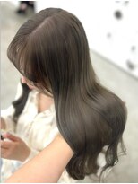 アイシー 表参道(ICY)&nbsp;オリーブグレー/透明感ワンホンヘア/顔まわりカット