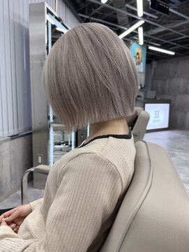 エヴァン(HEVIN) プラチナグレージュ