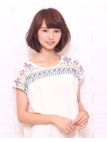 カミビト マヴィー(kamibito mavie)&nbsp;ひし形ヘアー　ベージュ　大人小顔　20代/30代/40代　ナチュラル