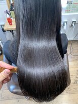 雨とランプ&nbsp;髪質改善『ヘアエステ』 【雨とランプ 縮毛矯正 琴似髪質改善】