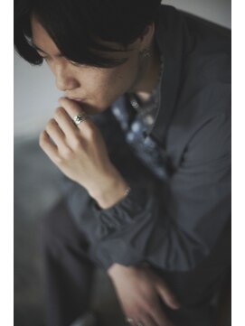 イセル(isel) センターパート　パーマスタイル