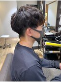 《前地 麻衣》流行りのツイスパは緩めでクセ毛風に