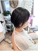 束感ショートボブ