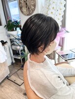 マカナ(makana)&nbsp;束感ショートボブ