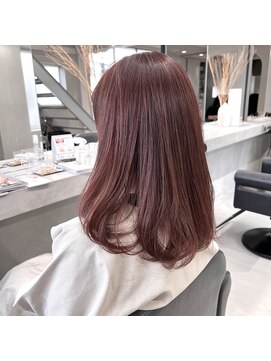 サムシング(Something.) 似合わせカットとピンクベージュ