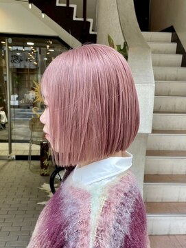 ロナバイソル(lona by SoL) 切りっぱなしボブカット/ピンクカラー