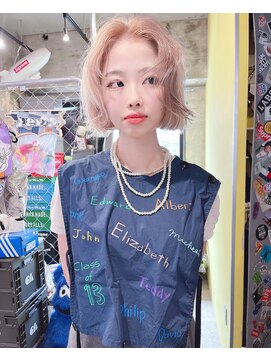 シリー(Silly) ベージュカラー/くすみベージュ/ボブ/ハイトーン