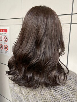 ティエラ 原宿 表参道(Tierra) 【桑原圭太】赤み消しイルミナカラーで染めるアッシュベージュ