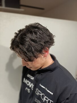 リュール(Lueur) ツイストスパイラル/メンズ/メンズカット/センターパート/パーマ