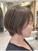 大人女性の上品な艶髪くびれショート