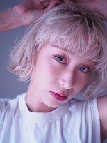 エラ(ELLA)&nbsp;ハイトーン×ショートヘアで最強に可愛くカジュアルに
