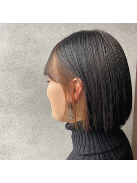 ヘアサロンM 新宿 イヤリングカラー